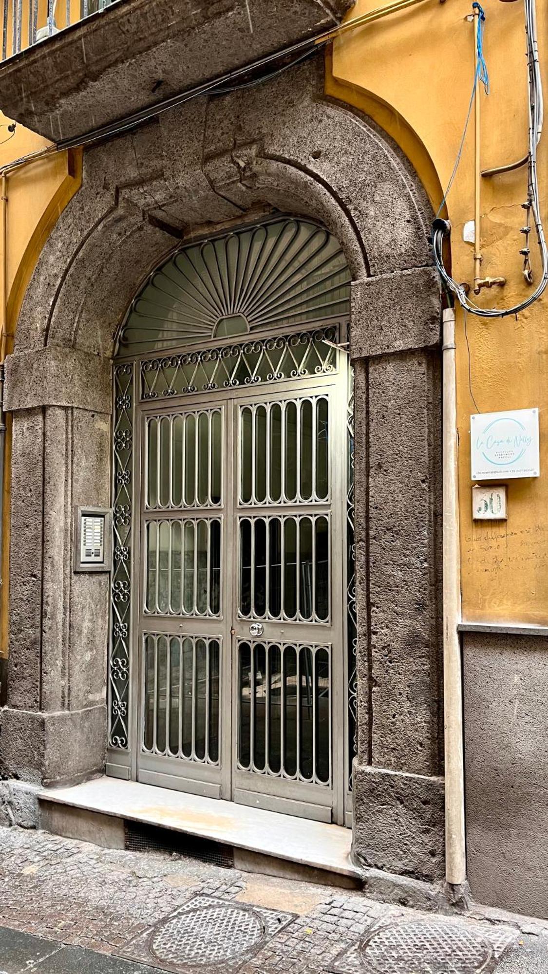 La Casa Di Nelly Boutique Apartment Napoli Exterior photo